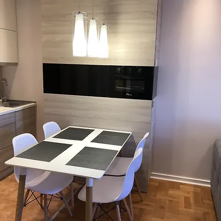 5 Stars With Free Garage Place *